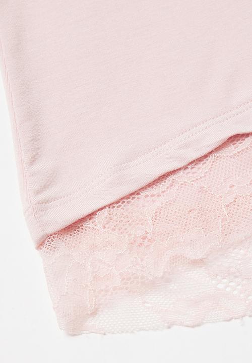 GUESS - Short sleeve Guess script Genna tee - pink
