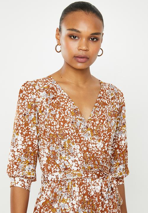 edit - Balloon sleeve tier wrap dress - rust 