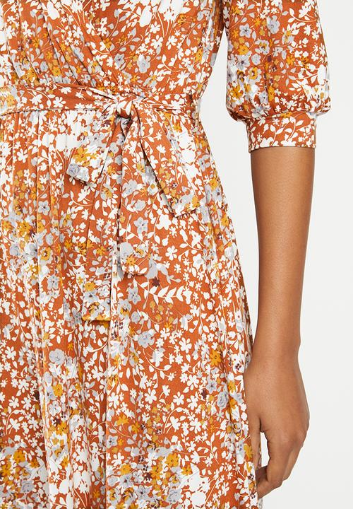 edit - Balloon sleeve tier wrap dress - rust 