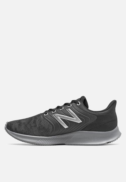 New Balance  - 068 v1 - black (001)