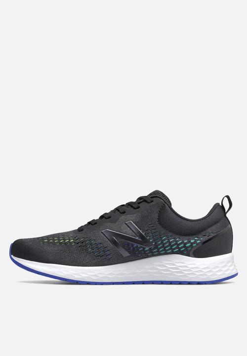 New Balance  - Arishi v3 - black (001)
