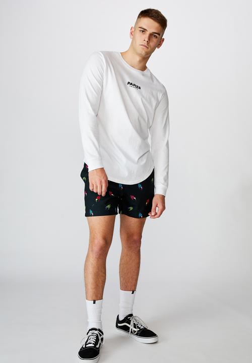 Factorie - Resort short - burning skull