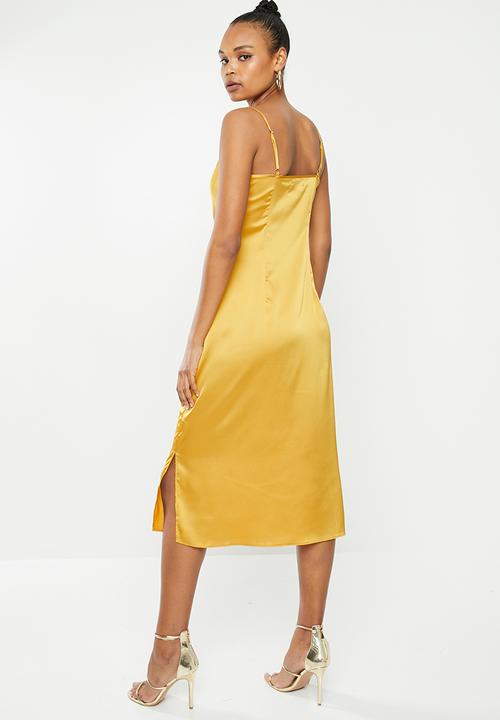 Missguided - Cowl cami slip midi dress satin - yellow