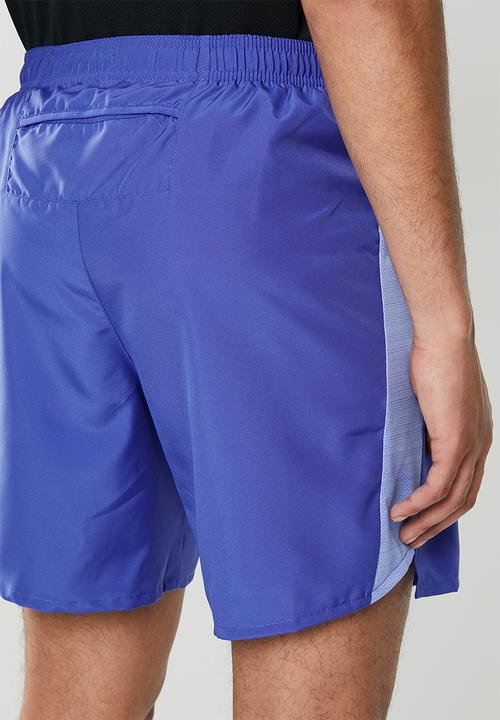 Nike - Nike challenger 7-inch shorts - blue 