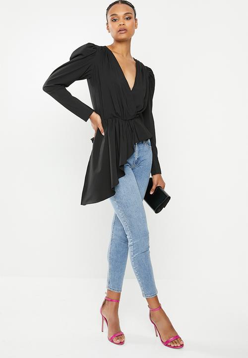 Missguided - Puff sleeve plunge neck asymmetrical frill hem blouse - black