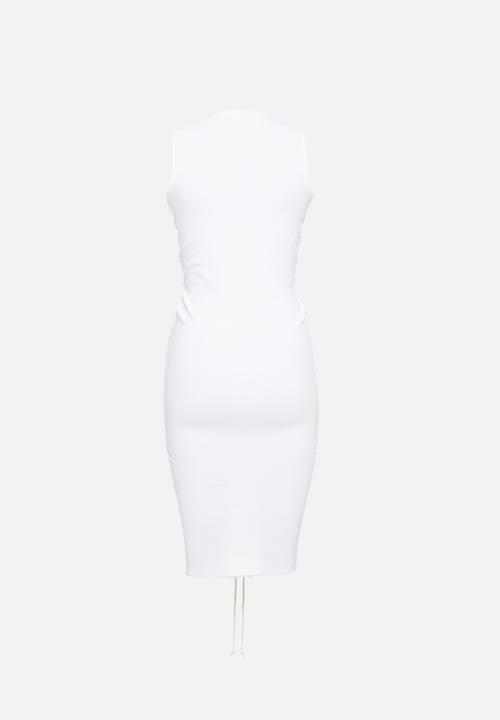 Missguided - Petite v-neck ruched rib sleeveless midi dress - white