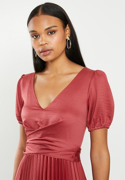 MILLA - Pleated wrap midi dress - auburn