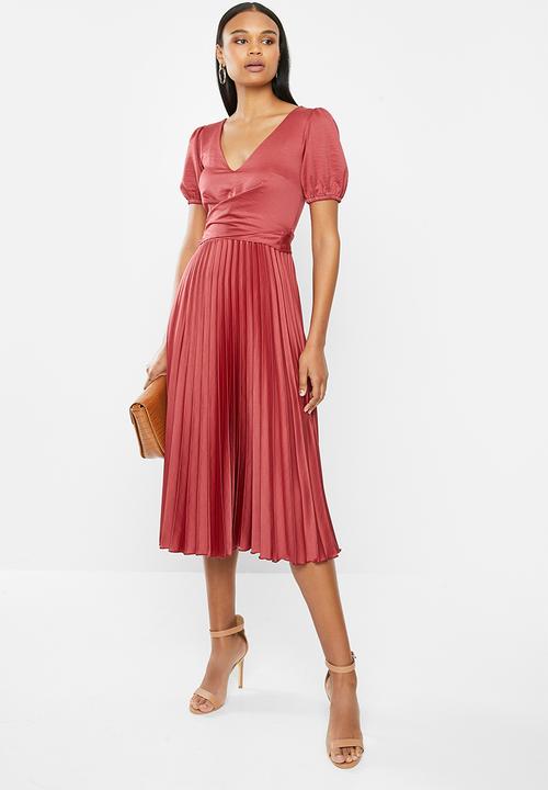 MILLA - Pleated wrap midi dress - auburn