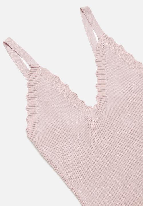 Missguided - Petite scallop hem knitted mini dress - pink