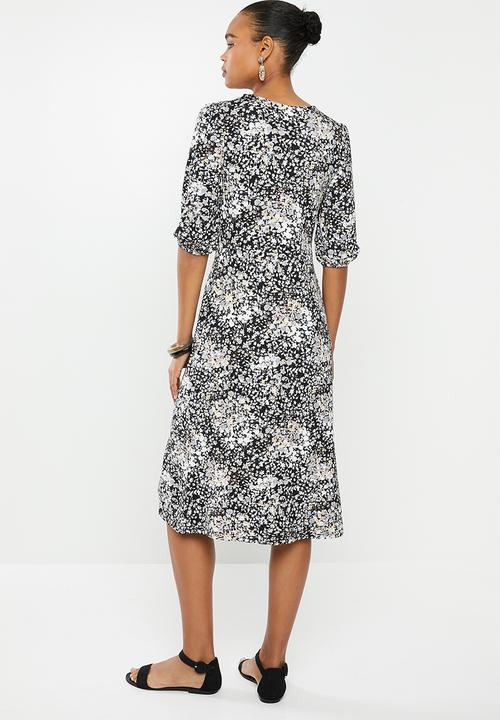 edit - Curved waist midi dress - black