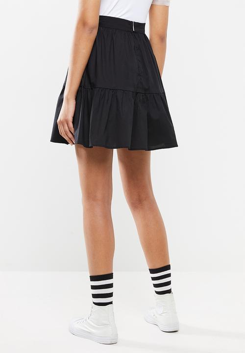 Blake - Tiered mini skirt - black