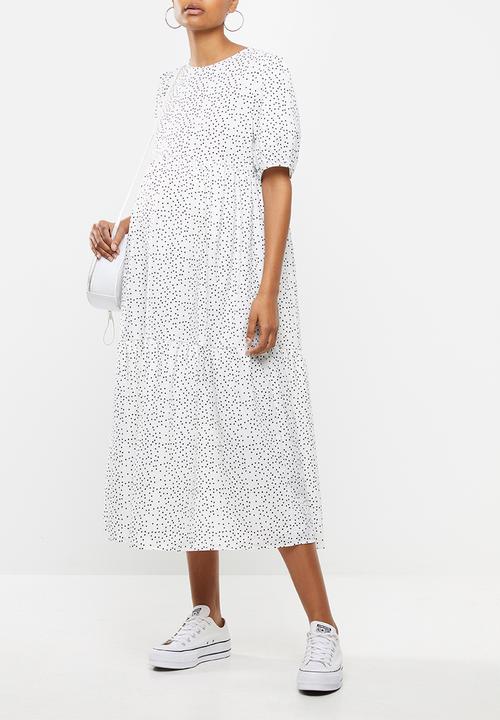 Missguided - Maternity short sleeve polka dot maxi smock dress - white