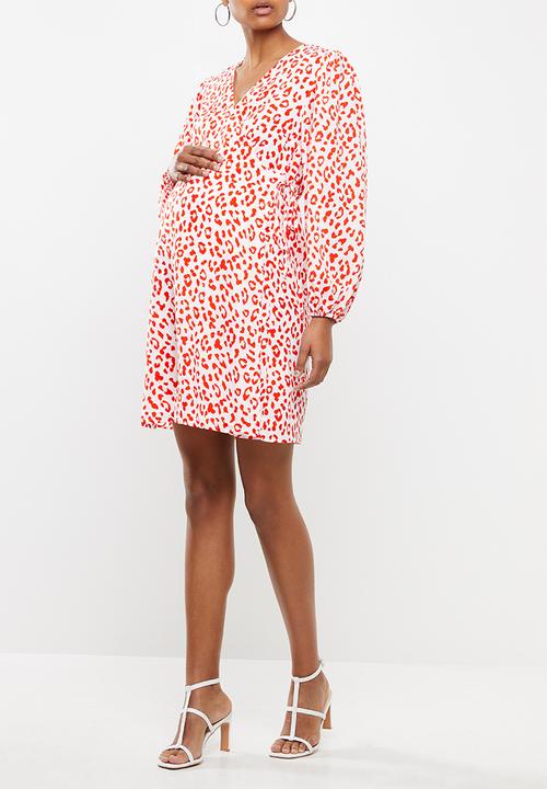 Glamorous - Maternity red leopard volume sleeve mini wrap dress - red