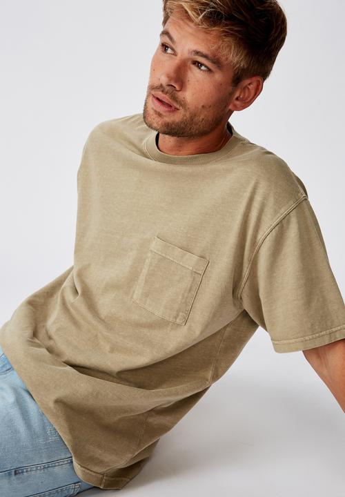 Cotton On - Loose fit washed pocket tee - stone