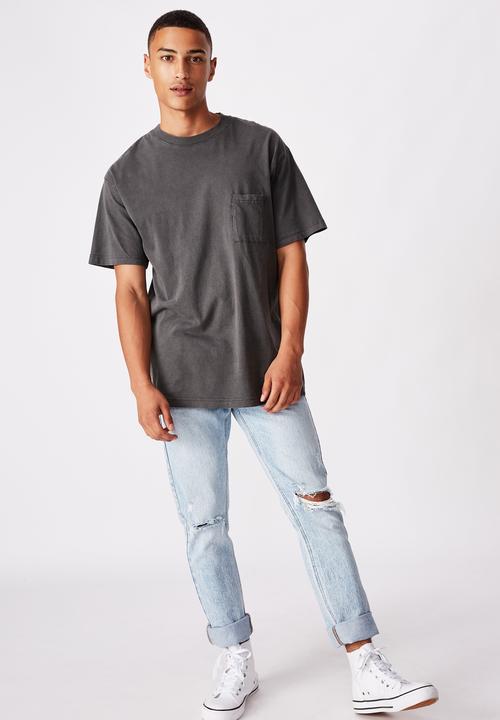 Cotton On - Loose fit washed pocket tee - washed black