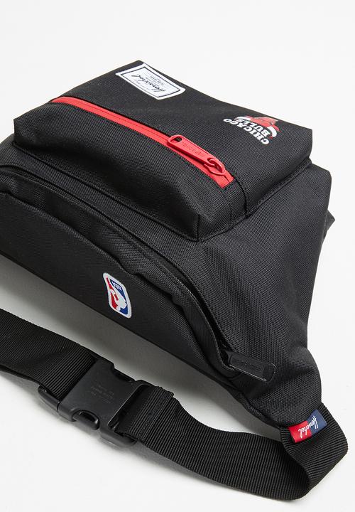 Herschel Supply Co. - Seventeen - hip packs - Chicago Bulls - black