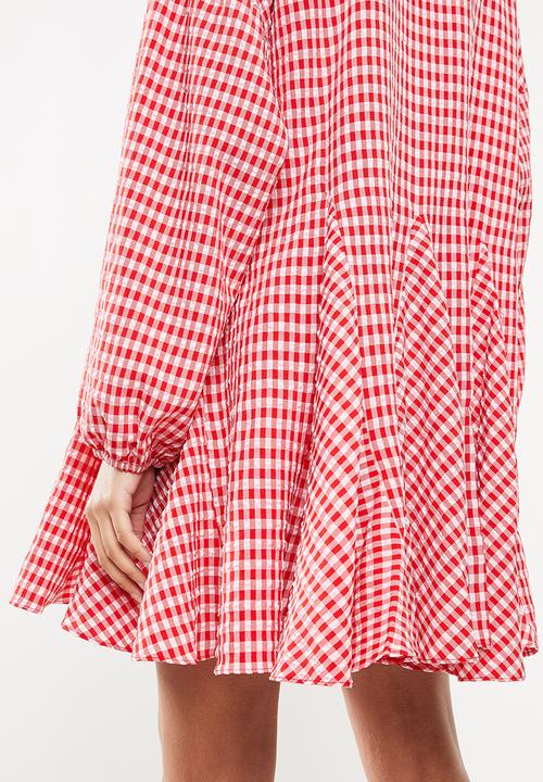 Glamorous - Gingham swing dress with front tie - pink & red