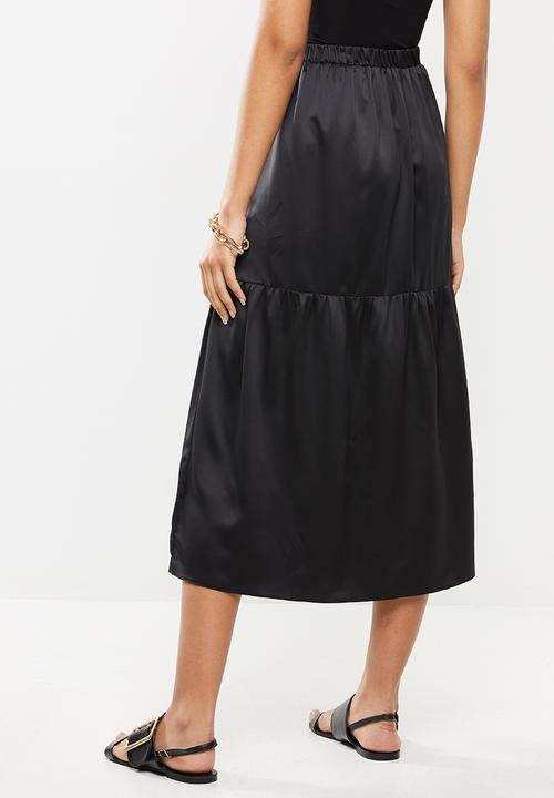 VELVET - Tiered satin pull on midi skirt - black