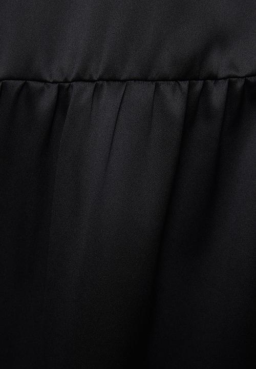 VELVET - Tiered satin pull on midi skirt - black
