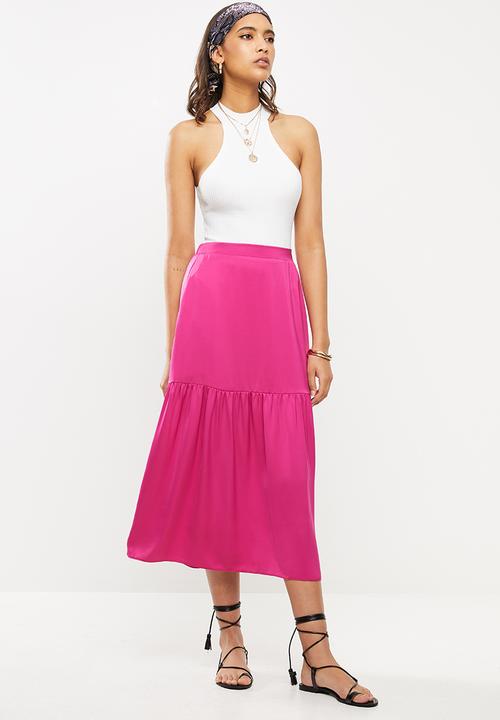 VELVET - Tiered satin pull on midi skirt - pink 