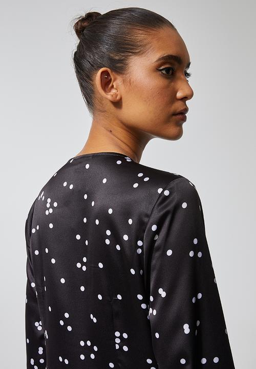 Superbalist - Button thru v-neck dress - black & white