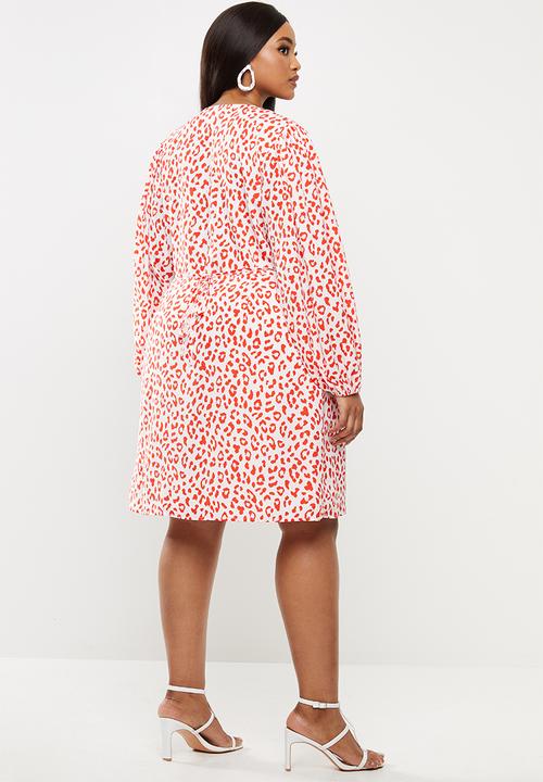 Glamorous - Plus red leopard volume sleeve mini wrap dress - red & white