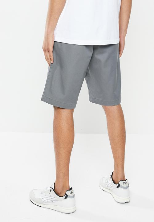 RVCA - Americana short - grey