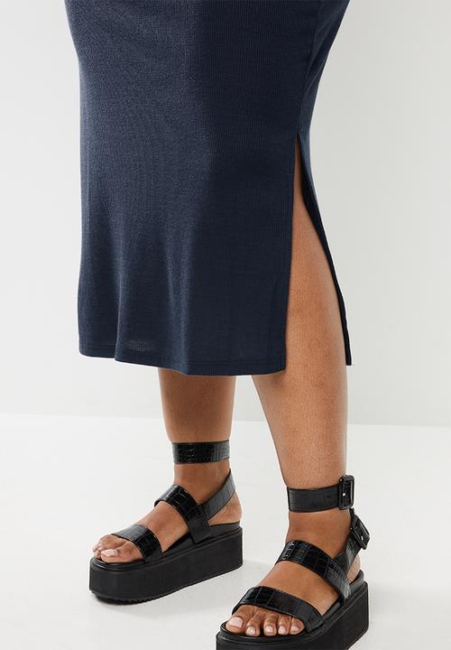 Glamorous - Plus bodycon turtle neck midi with slit - navy