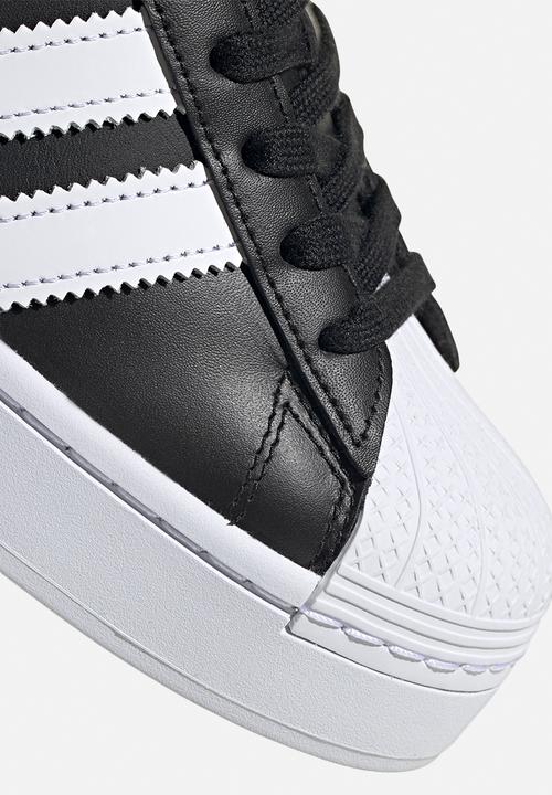 adidas Originals - Superstar plateau - black / white