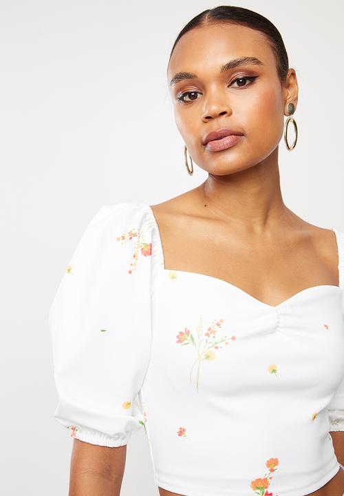 Missguided - Ditsy floral milkmaid crop top - white