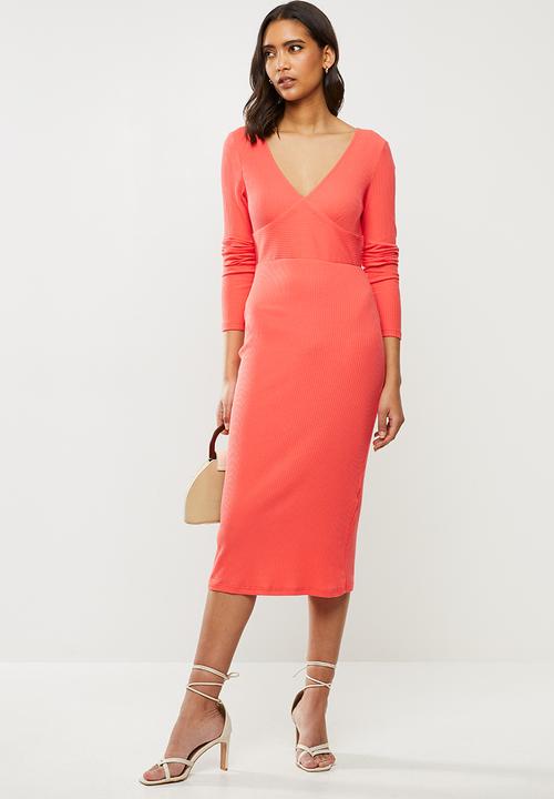 Glamorous - V-neck midi dress - coral
