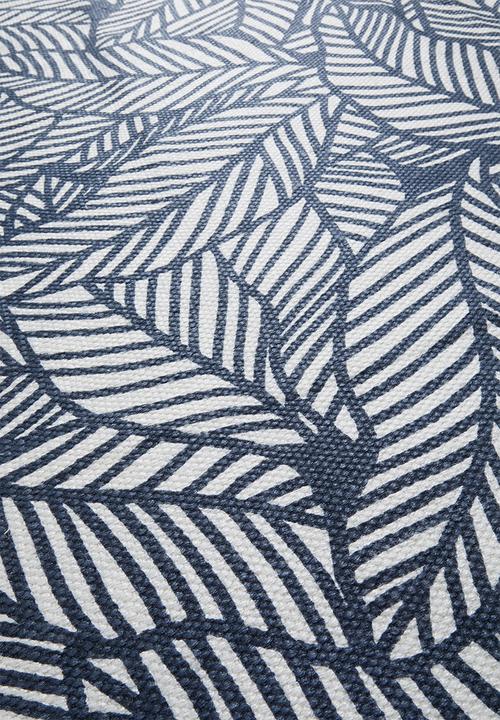 Sixth Floor - Jungle printed outdoor rug - black & white