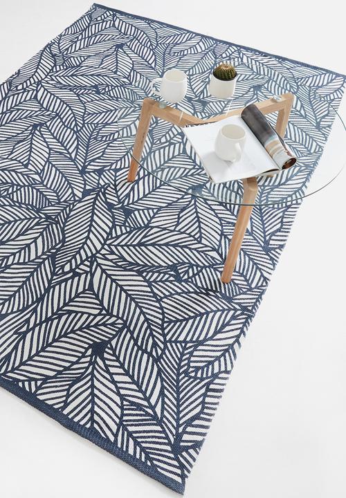 Sixth Floor - Jungle printed outdoor rug - black & white