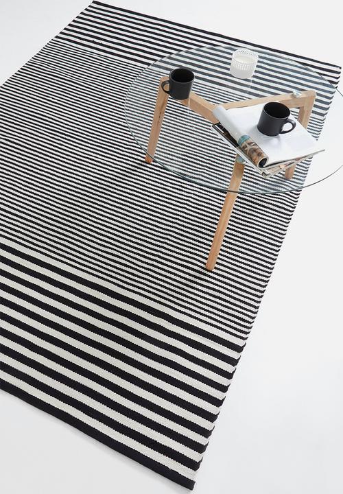 Sixth Floor - Goa woven outdoor rug - natural & black
