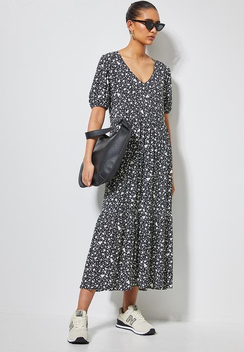 Superbalist - V-neck tiered dress - black 