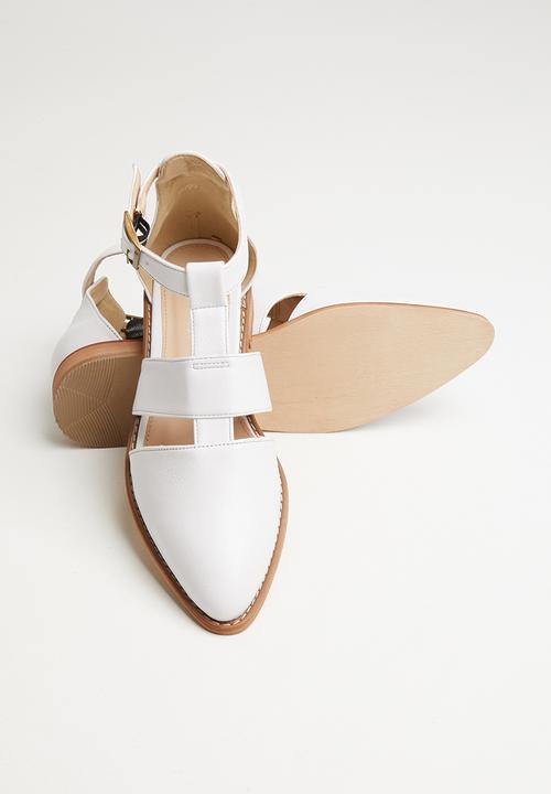 Superbalist - Angela fisherman shoe - white