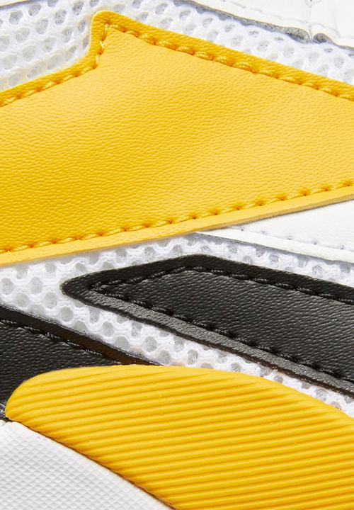 Reebok - Evzn - white/black/fierce gold