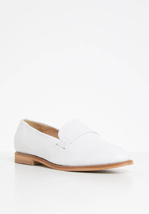 edit - Storm loafer - white
