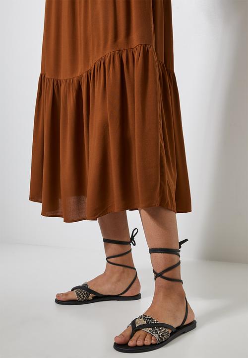 Superbalist - V-neck tiered dress - rust