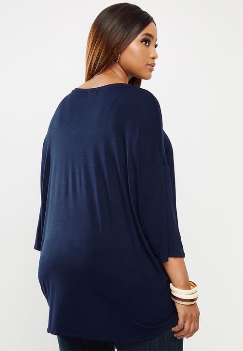 edit Plus - 3/4 Sleeve curved hem tee - navy