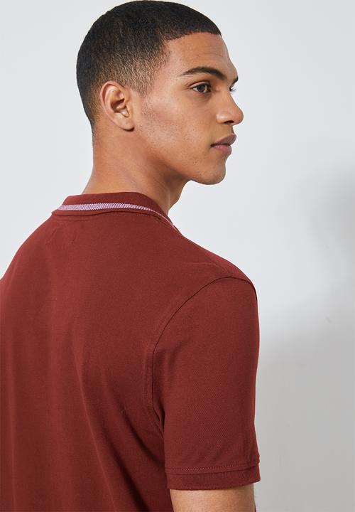 Superbalist - Luka notch neck pique golfer - burgundy