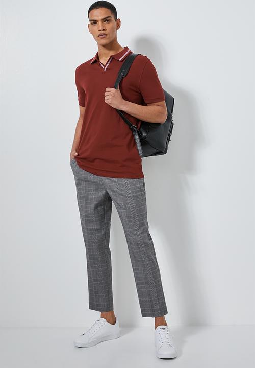 Superbalist - Luka notch neck pique golfer - burgundy