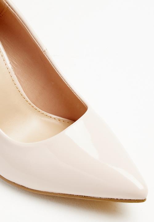 Superbalist - Samantha court block heel - natural