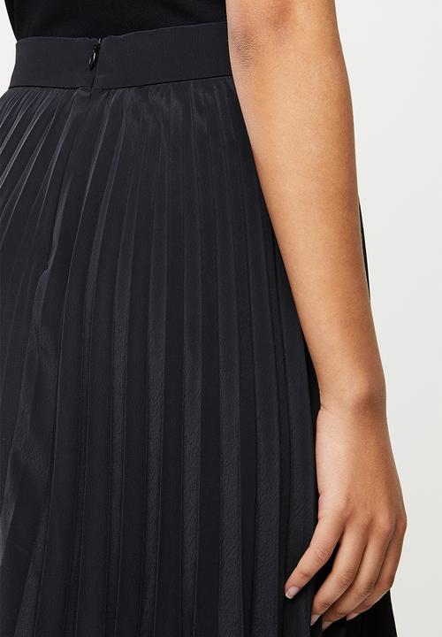 Blake - Satin pleated mini skirt - black