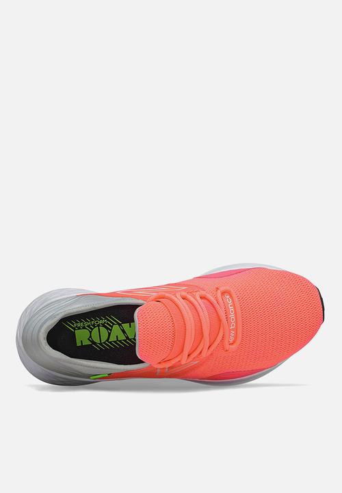 New Balance  - Roav - pink