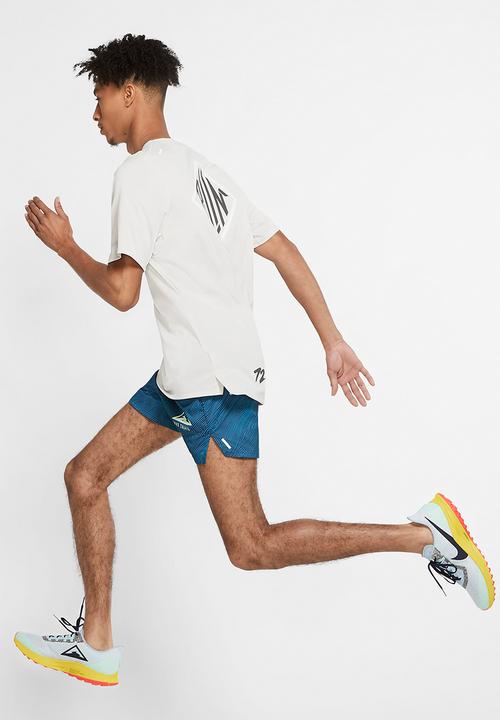 Nike - Flx stride 5-inch trail shorts - blue & grey