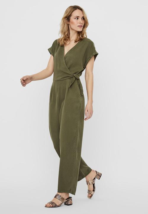 Vero Moda - Laura short sleeve v-neck knot jumpsuit - khaki 