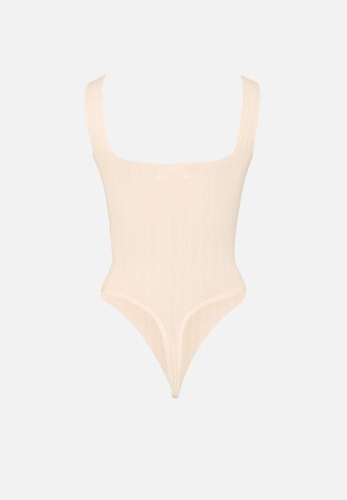 Missguided - Petite ribbed square neck bodysuit - white