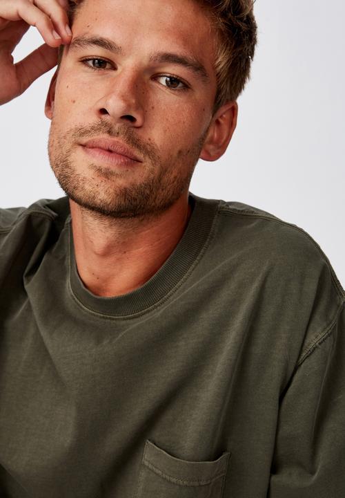 Cotton On - Loose fit washed pocket tee - khaki