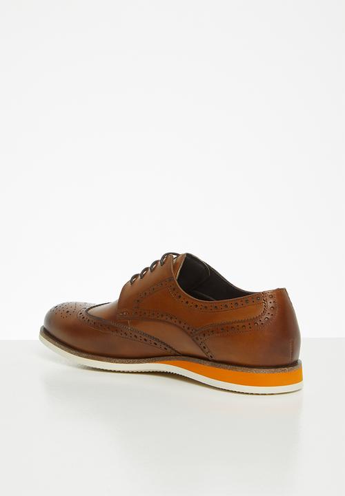 POLO - Mens Gibson wedge wing cap - tan